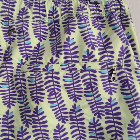TOM & TEDDY Lt Green & Purple Feathers Leaves UPF 50+ Swim Shorts Men's Small - Picture 7 of 11